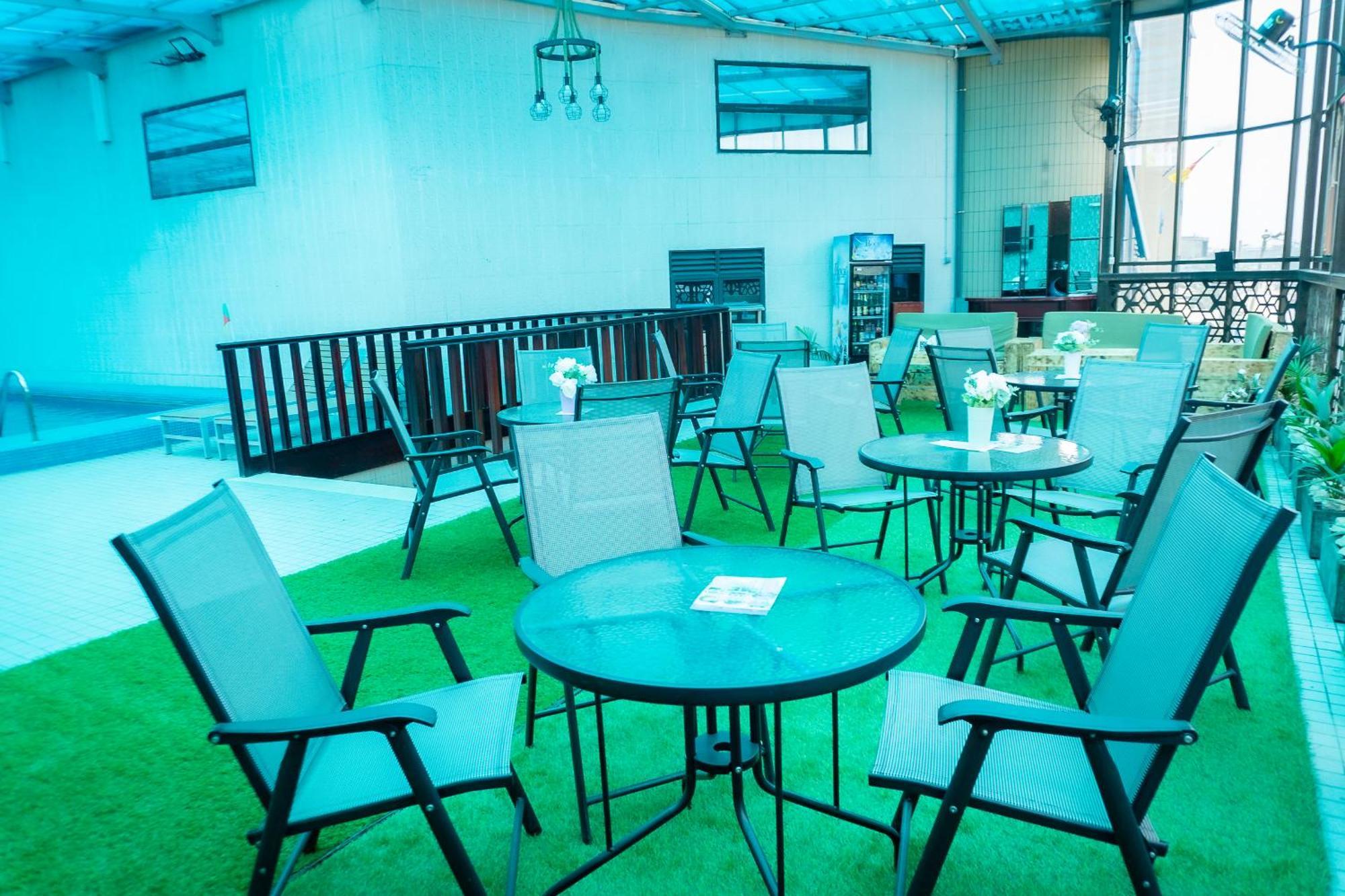 Hotel Le Figaro Douala Exterior foto